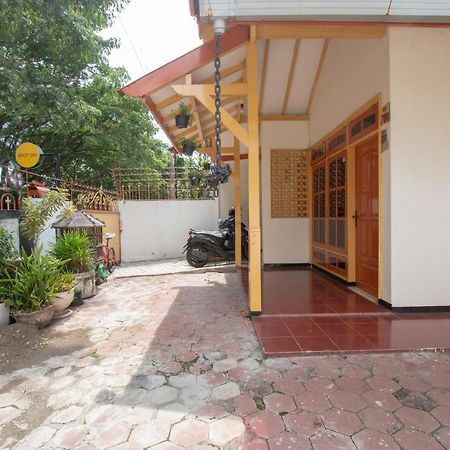 Hotel Spot On 3218 Bee Palm Family Syariah Malang Exteriér fotografie