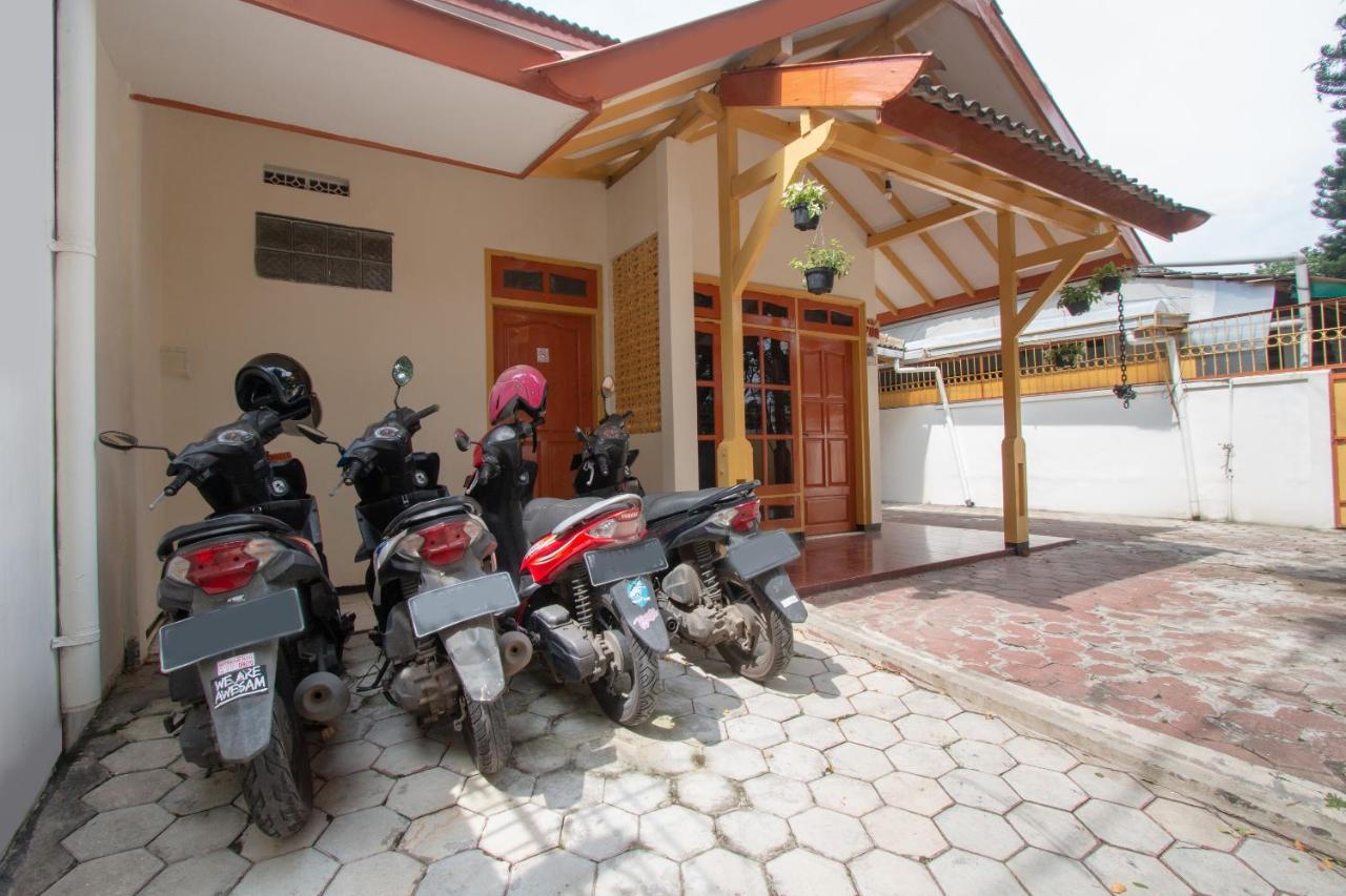 Hotel Spot On 3218 Bee Palm Family Syariah Malang Exteriér fotografie